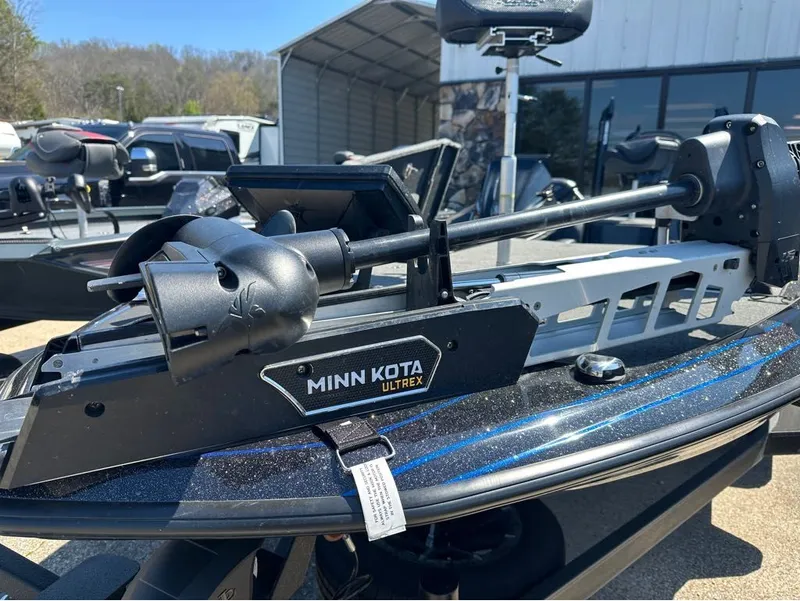 Slide: The Image of Skeeter FXR Series FXR20 Pro 2025 - 16