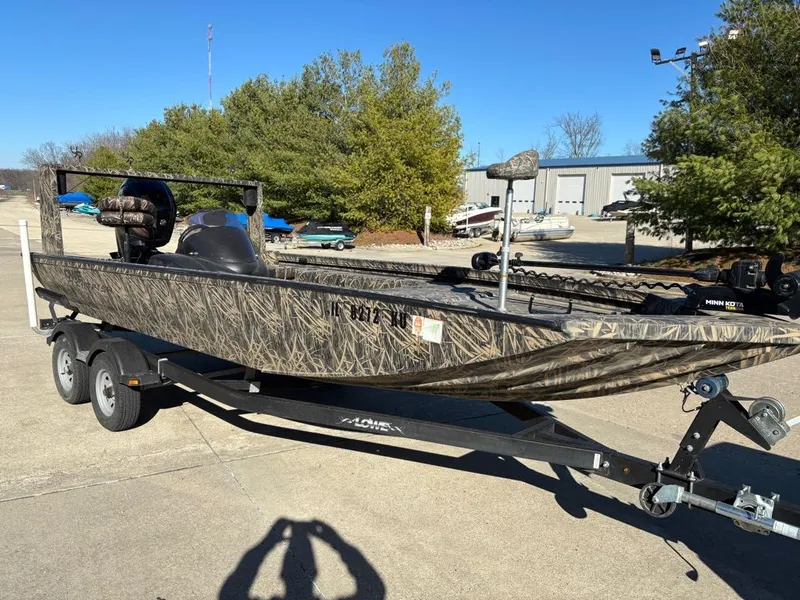 Slide: The Image of Lowe 20 Catfish 2015 - 21