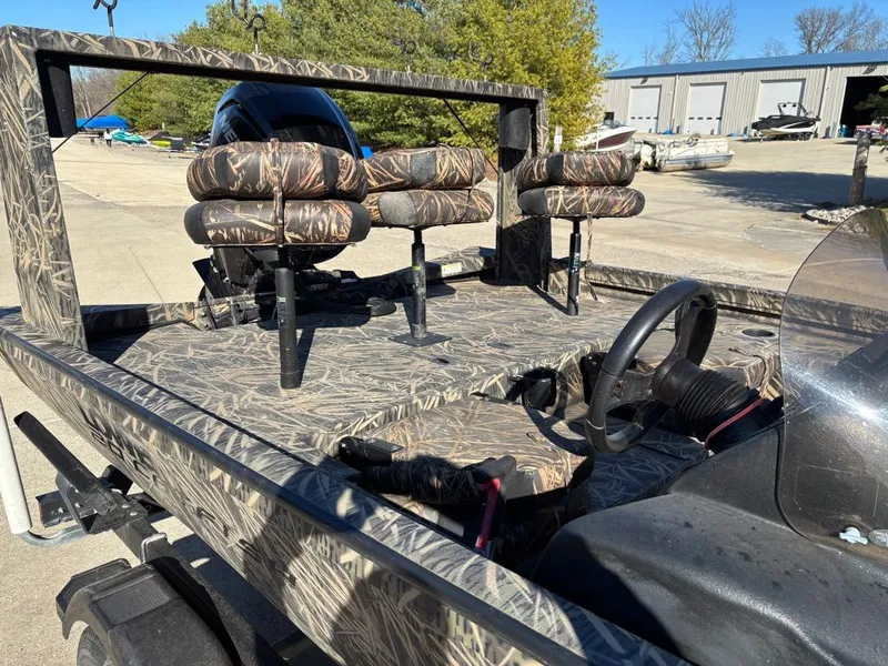 Slide: The Image of Lowe 20 Catfish 2015 - 8