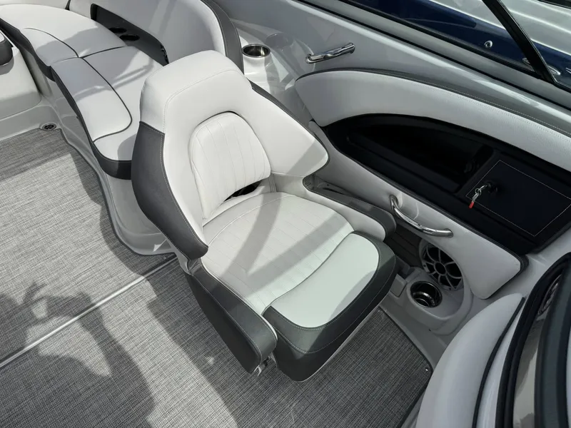 Slide: The Image of Crownline Boats 298 SS 2026 - 22