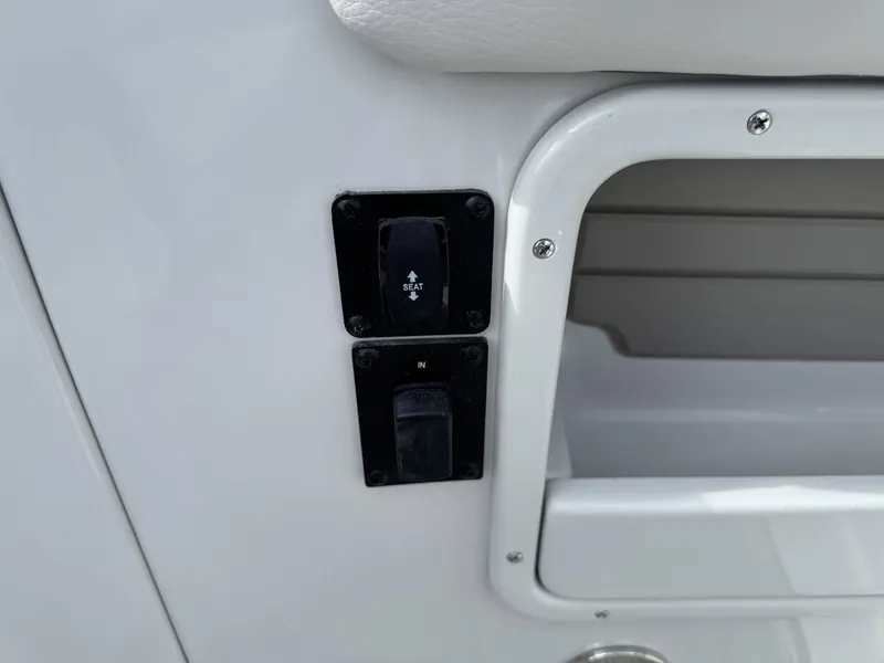 Slide: The Image of Crownline Boats 298 SS 2026 - 27