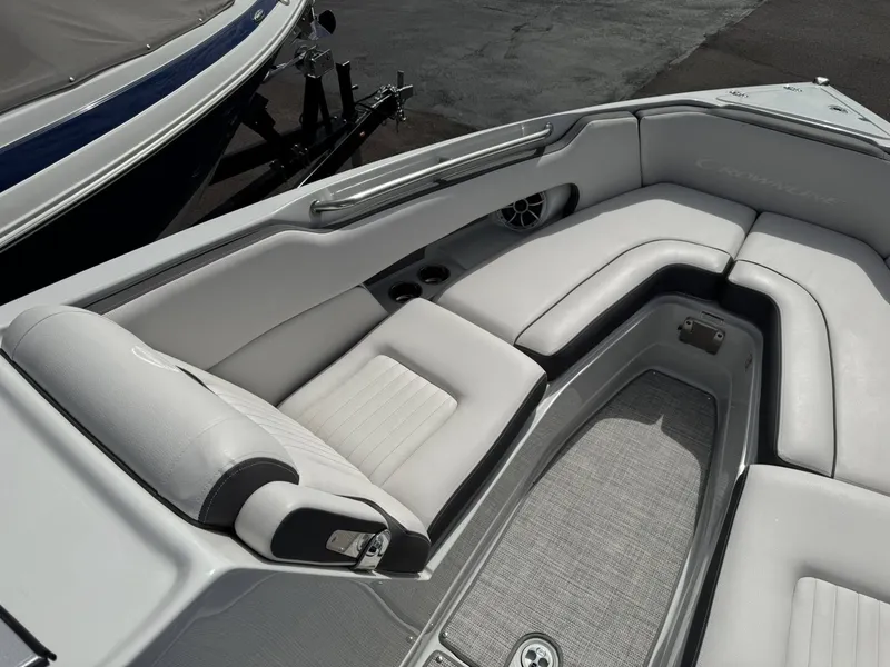 Slide: The Image of Crownline Boats 298 SS 2026 - 33