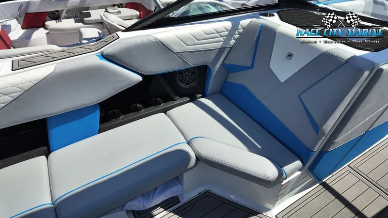 Slide: The Image of Nautique Super Air Nautique S23 2023 - 10