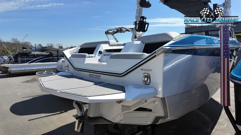 Slide: The Image of Nautique Super Air Nautique S23 2023 - 3