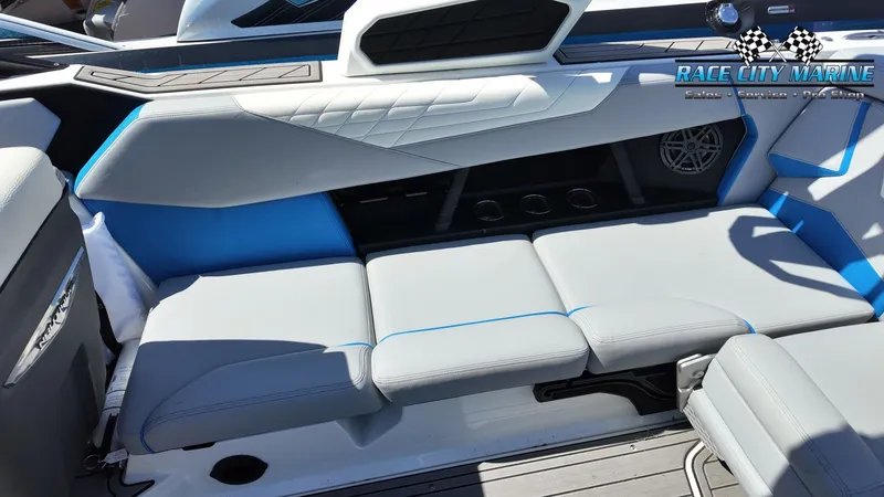 Slide: The Image of Nautique Super Air Nautique S23 2023 - 9