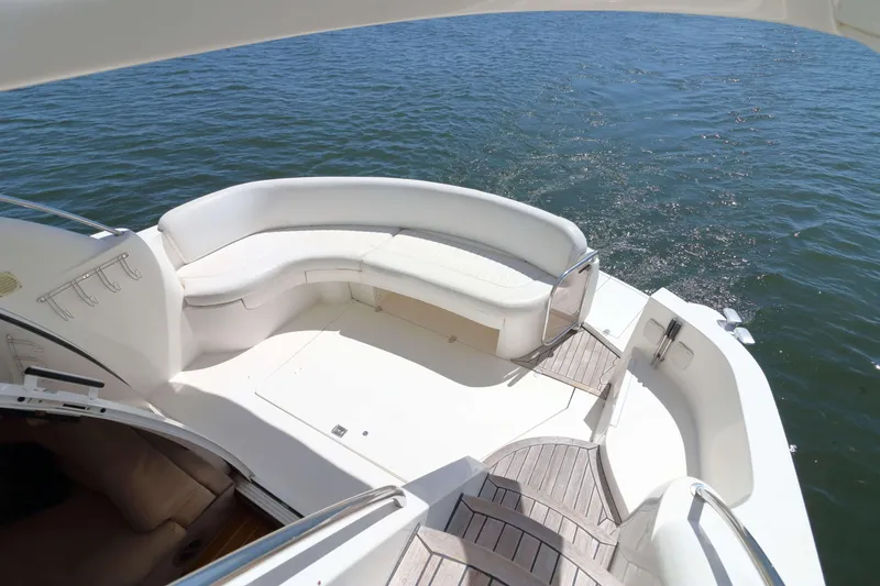 Slide: The Image of Sealine F37 2000 - 8