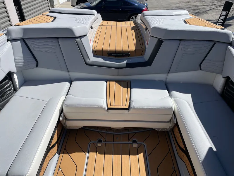 Slide: The Image of Nautique G23 2026 - 8