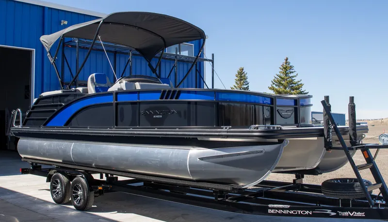 Slide: The Image of Bennington 23 LT Bowrider Fastback 2026 - 2