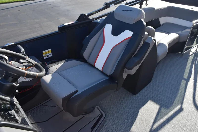 Slide: The Image of Captain's seat in 2026 Evotti 723QL boat, featuring modern design and comfortable upholstery. - 10