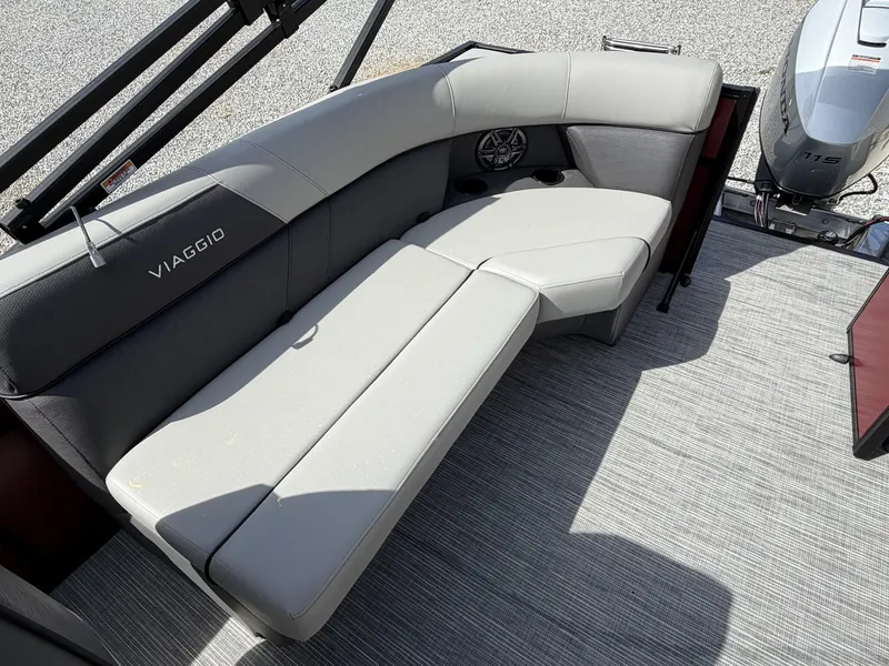 Slide: The Image of Viaggio Lago V-U 20 2026 - 8