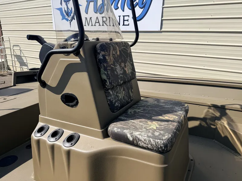 Slide: The Image of 2026 G3 Gator Tough 17 CC boat with camouflage seat. - 7