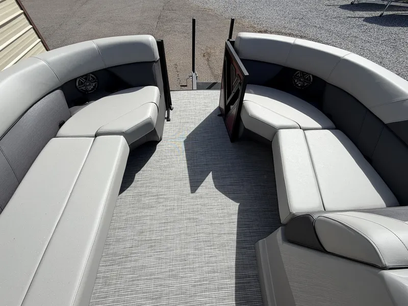 Slide: The Image of Viaggio Lago V-U 20 2026 - 3