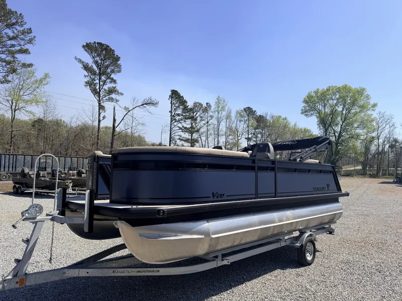 The Image of Viaggio Lago V 20 U-HONDA 115 pontoon boat on trailer, 2026 model. - 1