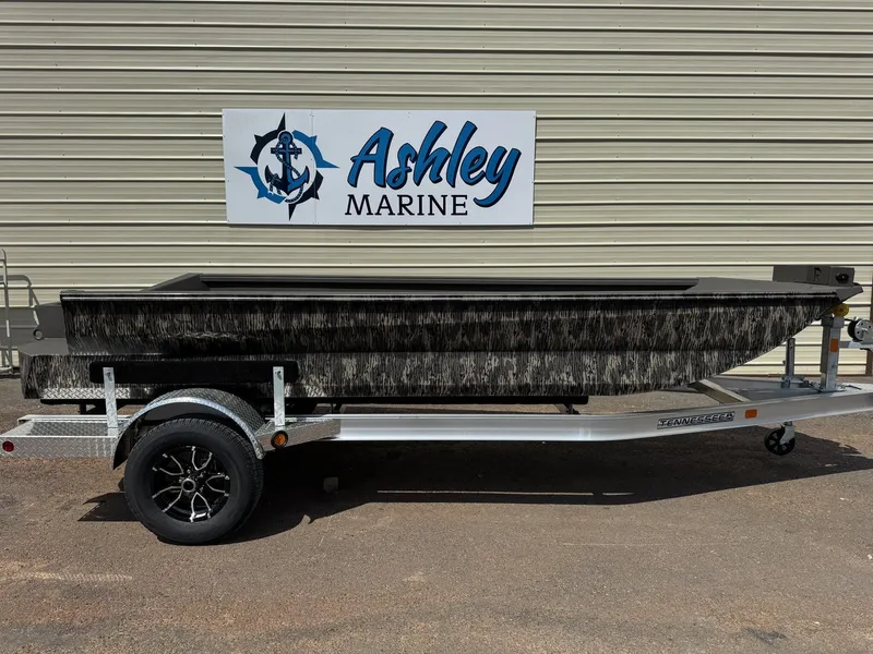 The Image of Reaper Boats 756 STEP TRANSOM 2026 on trailer at Ashley Marine. - 1