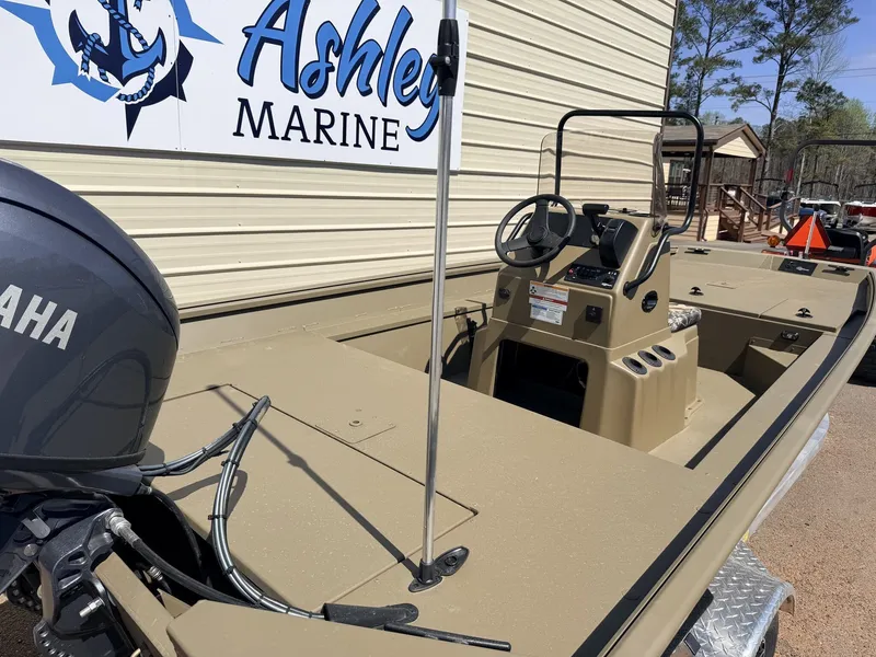 Slide: The Image of G3 Gator Tough 17 CC-70HP 2026 - 5