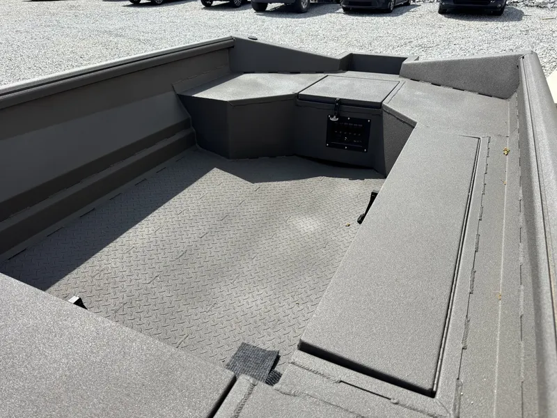 Slide: The Image of Interior view of Reaper Boats 656 STEP TRANSOM 2026. - 7