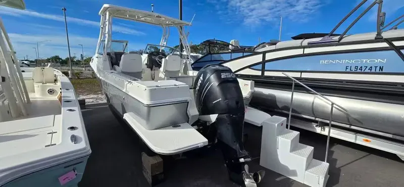 Slide: The Image of Seaswirl 220 DC STRIPER 2014 - 3