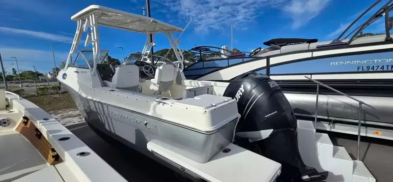 Slide: The Image of Seaswirl 220 DC STRIPER 2014 - 4