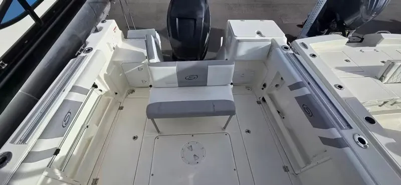 Slide: The Image of Seaswirl 220 DC STRIPER 2014 - 5