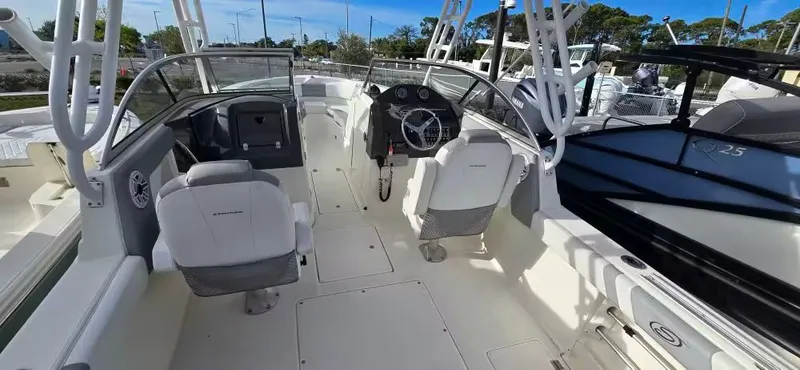 Slide: The Image of Seaswirl 220 DC STRIPER 2014 - 9