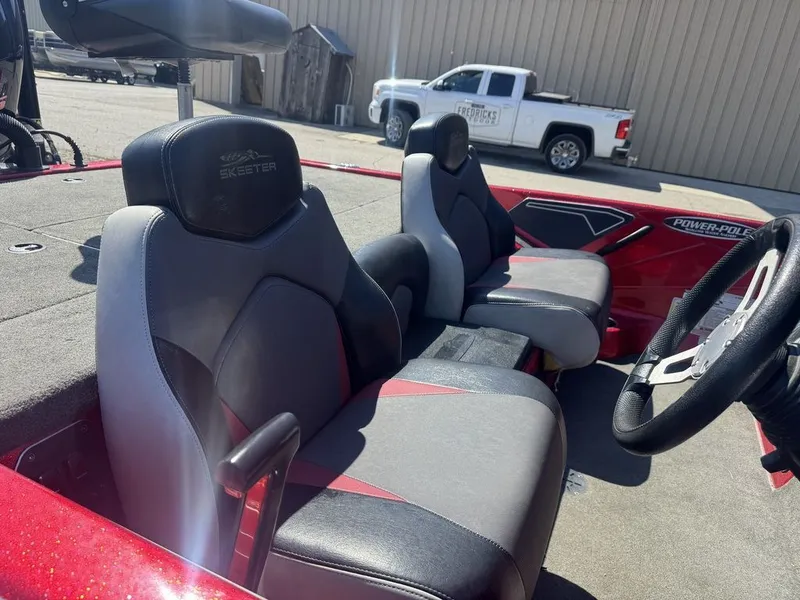 Slide: The Image of Skeeter ZX225 2015 - 5