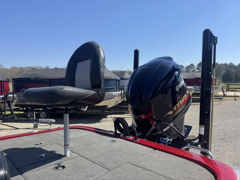 Slide: The Image of Skeeter ZX225 2015 - 8