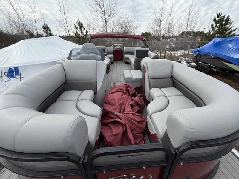 Slide: The Image of Manitou OASIS 23 RF/TT 2022 - 4