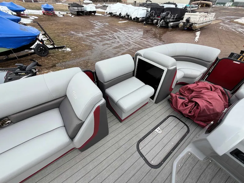 Slide: The Image of Manitou OASIS 23 RF/TT 2022 - 6