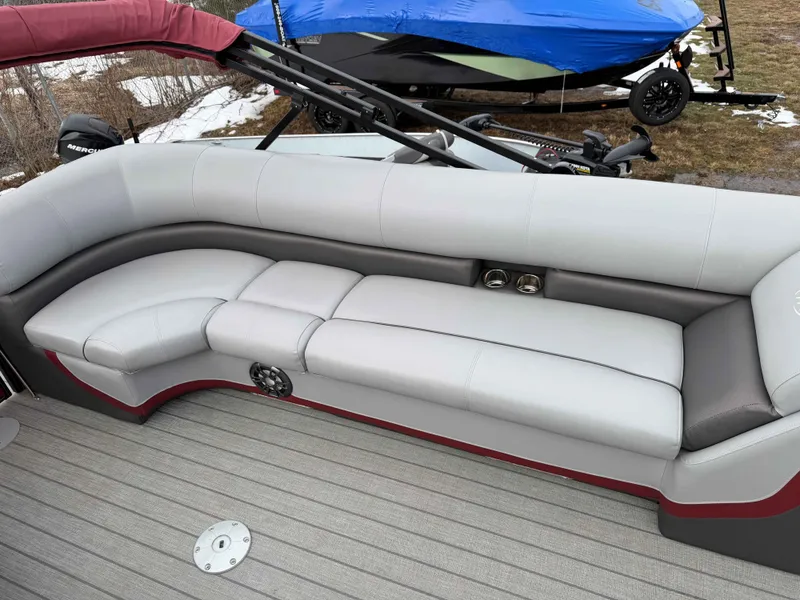 Slide: The Image of Manitou OASIS 23 RF/TT 2022 - 8