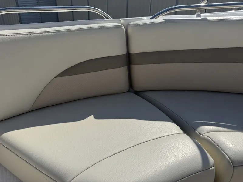 Slide: The Image of Chaparral Sunesta 274 2004 - 21