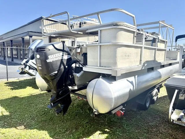 Slide: The Image of Maurell 25IIDL 1998 - 12