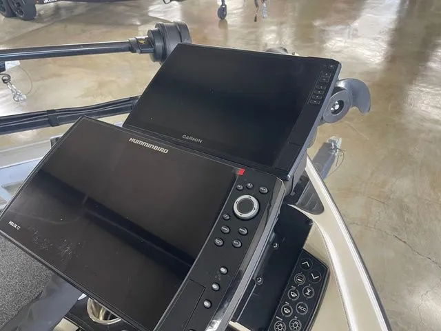 Slide: The Image of Ranger Z521C Comanche® 2014 - 3