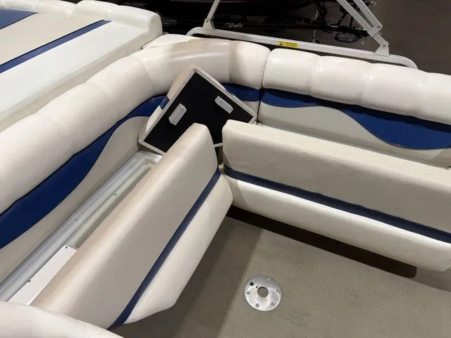 Slide: The Image of SunCatcher LX3 Tri-Toon W/ Yamaha 150 2004 - 14