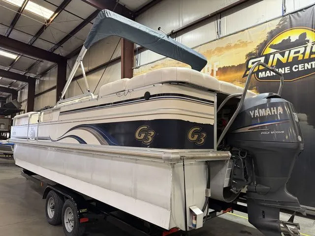 Slide: The Image of SunCatcher LX3 Tri-Toon W/ Yamaha 150 2004 - 3