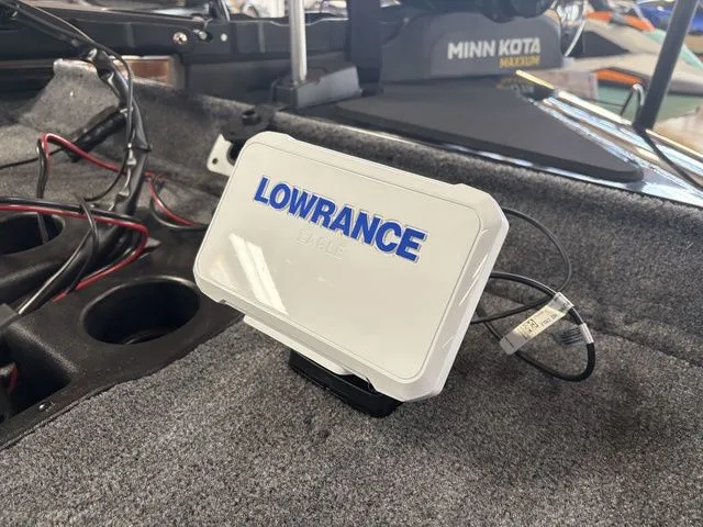 Slide: The Image of Tracker Pro Team 190 TX 2026 - 25