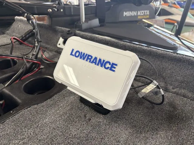 Slide: The Image of Tracker Pro Team 190 TX 2026 - 26