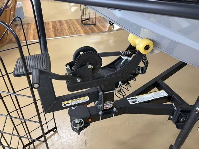 Slide: The Image of Tracker Pro Team 190 TX 2026 - 47