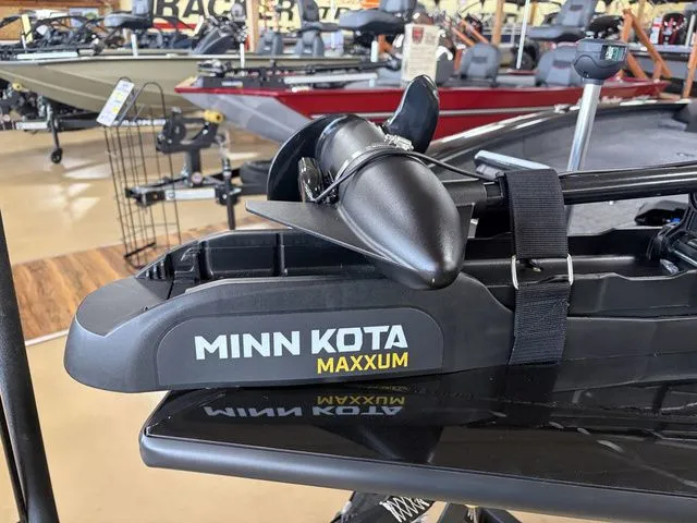 Slide: The Image of Tracker Pro Team 190 TX 2026 - 48