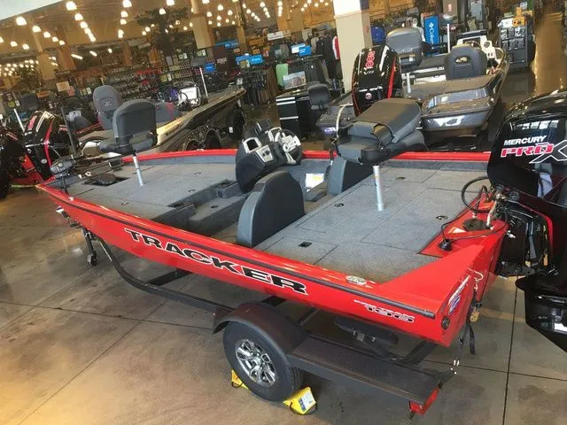 The Image of Tracker Pro Team 190 TX 2026 - 1