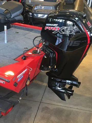 Slide: The Image of Tracker Pro Team 190 TX 2026 - 19