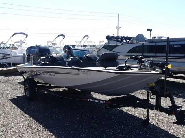 Slide: The Image of Tracker Pro Team 195 TXW Tournament Edition 2023 - 3