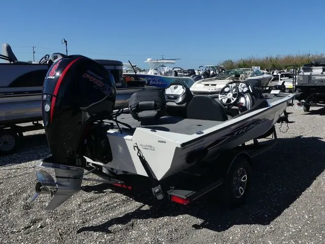 Slide: The Image of Tracker Pro Team 195 TXW Tournament Edition 2023 - 4