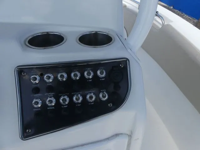 Slide: The Image of NauticStar 2102 Legacy 2016 - 27