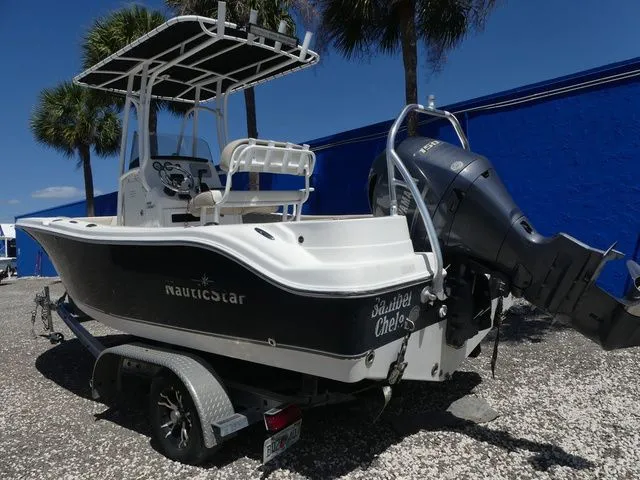 Slide: The Image of NauticStar 2102 Legacy 2016 - 6