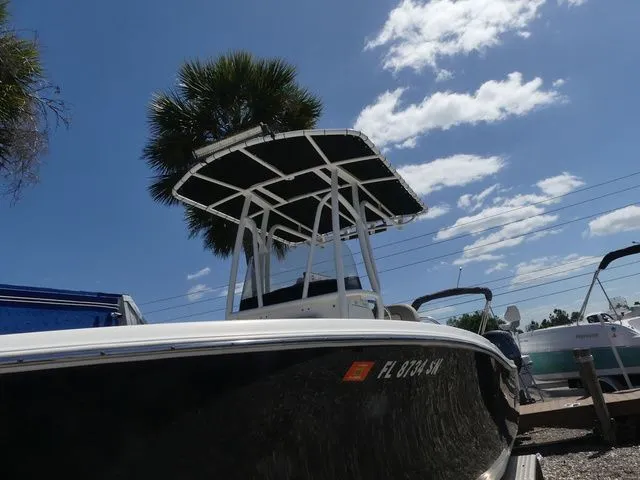 Slide: The Image of NauticStar 2102 Legacy 2016 - 9