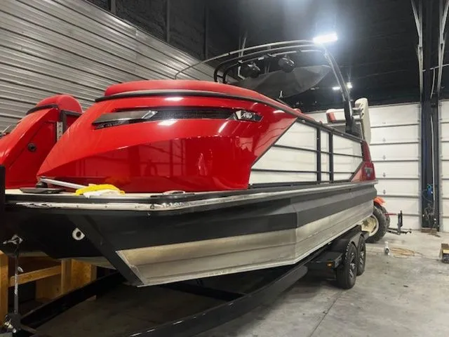 The Image of Montara 25' SURF BOSS 2.0 CW 2023 - 1