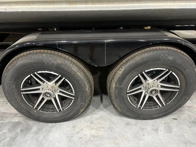 Slide: The Image of Montara 25' SURF BOSS 2.0 CW 2023 - 2