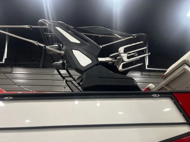 Slide: The Image of Montara 25' SURF BOSS 2.0 CW 2023 - 28