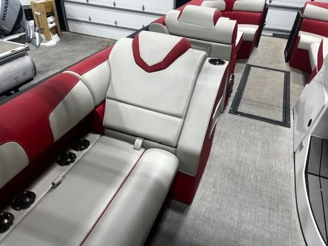 Slide: The Image of Montara 25' SURF BOSS 2.0 CW 2023 - 8