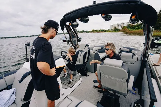 Slide: The Image of Montara 23 Surf Boss 2.0 CW 2024 - 5